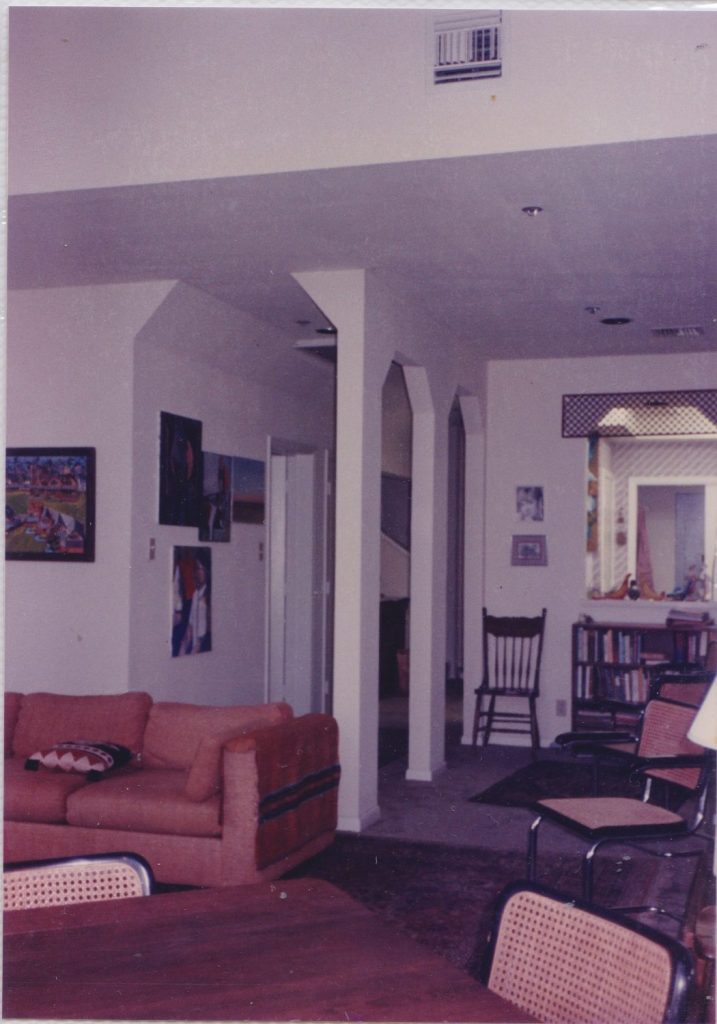 Treaty Oak apartment entrance hallway.